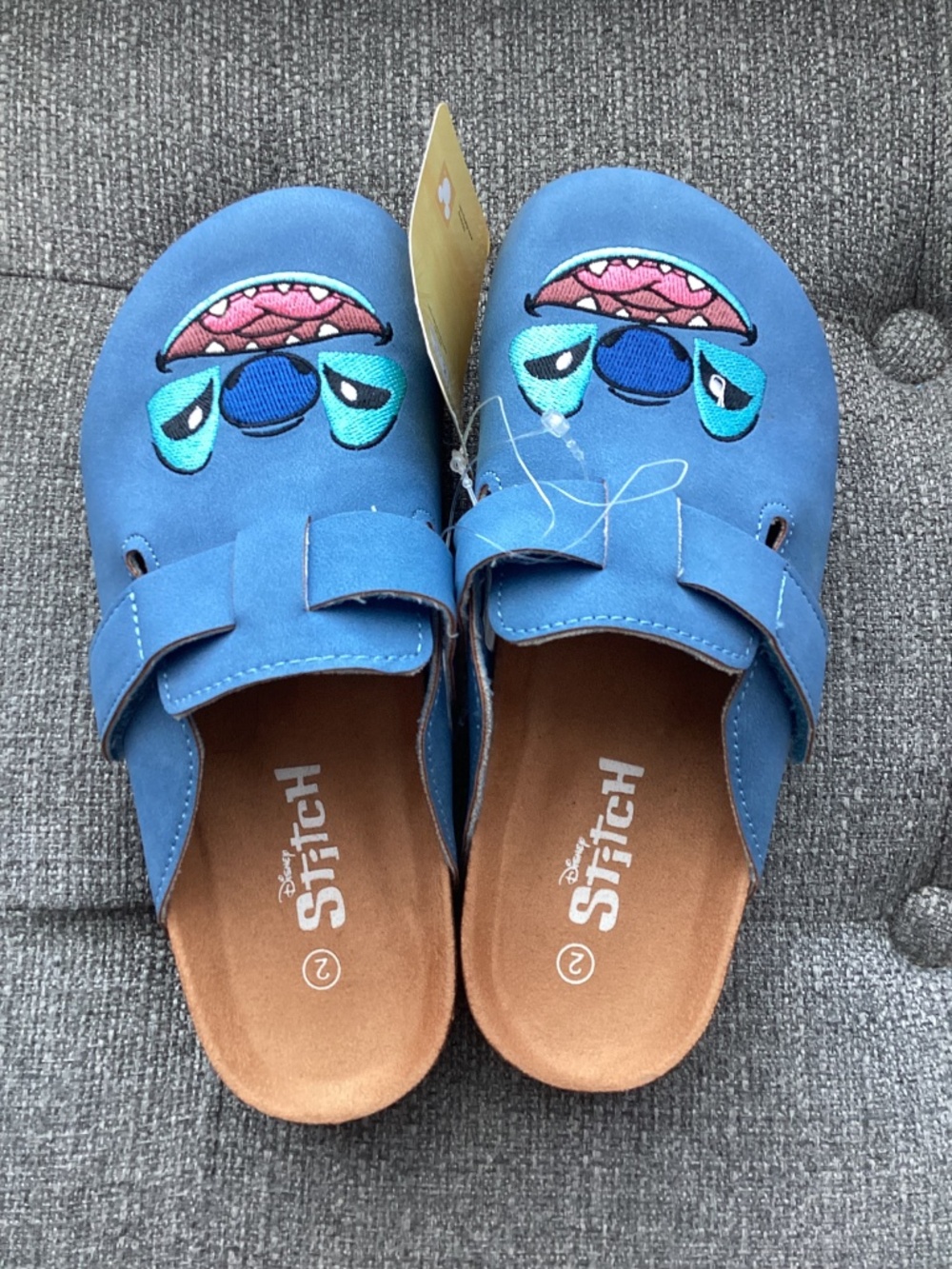 Disney Stitch kid's Clog, size 2 - Picture 3 of 8